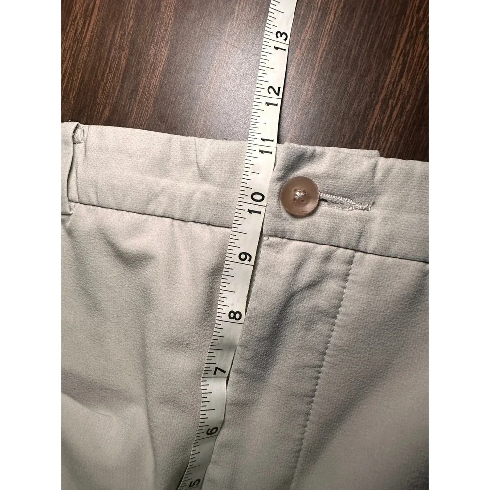 Nike Dri-FIT Mens Golf Shorts Light Gray Size 40 Stretch Performance Flat Front‎